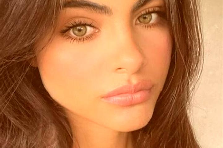 Lily, 21, a chestnut green-eyed indian companion based in Tsotsin-Yurt. Offering Dinner Date, OWO, BDSM, Deep French Kissing. Available for incall and outcal...