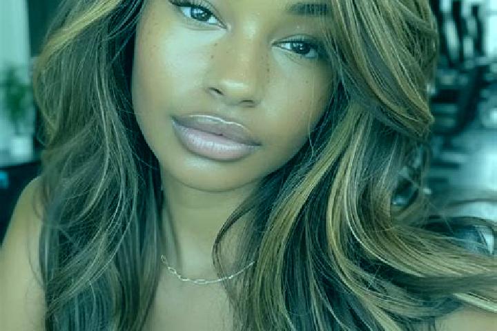 Lily, 22, a dark blonde brown-eyed asian companion based in Zenderen. Offering Dinner Date, Party Girl, Striptease, Couples. Available for incall and outcall...