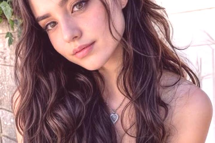 Lily, 23, a brunette hazel-eyed asian companion based in Maatkas. Offering Overnight, GFE, Couples, Tantra. Available for incall and outcall, overnight booki...