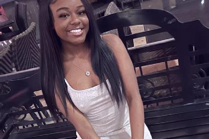 Lily, 23 — Escort in Everman, United States