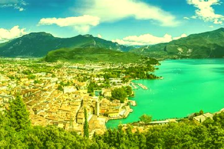 Lily, 23 — Escort in Riva di Solto, Italy