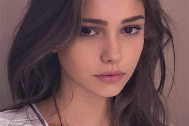 Lily, 24, a auburn grey-eyed slavic companion based in Bateke. Offering 69, CIM, Girlfriend Experience. Available for incall and outcall, overnight bookings ...