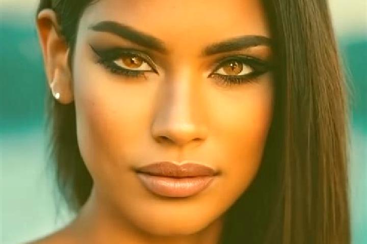 Lily, 24, a black amber-eyed latina companion based in Gejiu. Offering Duos, Erotic Massage, Fetish, Couples. Available for incall and outcall, overnight boo...