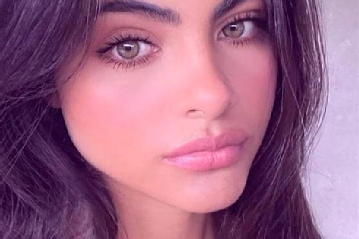 Lily, 24, a brunette grey-eyed middle eastern companion based in San Leonardo di Cutro. Offering 69, Dinner Date, Prostate Massage. Available for incall and ...
