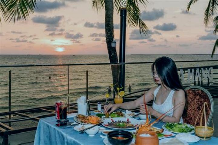 Lily, 24 — Escort in GJong Phu, Vietnam