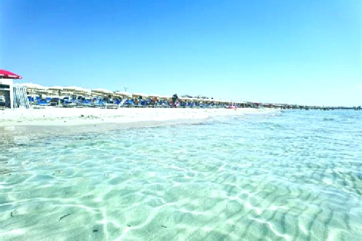 Lily, 24 — Escort in Torre San Giovanni, Italy