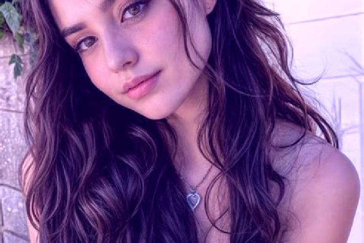 Lily, 25, a dark blonde hazel-eyed middle eastern companion based in Taftanaz. Offering Dinner Date, OWO, BDSM. Available for incall and outcall, overnight b...
