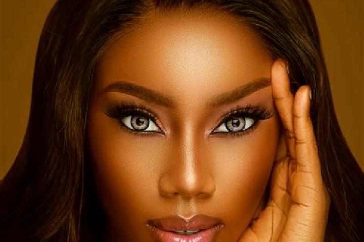 Lily, 25, a red blue-eyed ebony companion based in Katherine. Offering Tantra, Deep French Kissing, Dinner Date. Available for incall and outcall, overnight ...