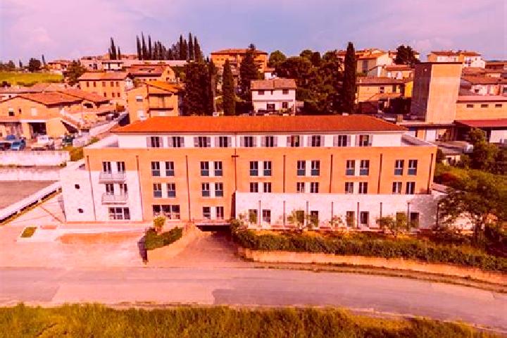 Lily, 25 — Escort in San Rocco, Italy