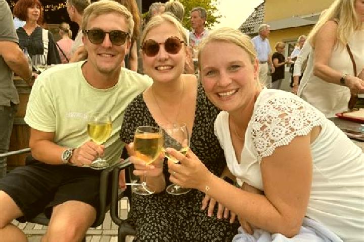 Lily, 25 — Escort in Spenge, Germany