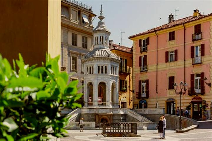 Lily, 26 — Escort in Castelletto Monferrato, Italy