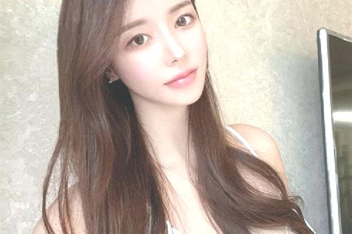 Lily, 26 — Escort in Cilongkrangpasantren, Indonesia