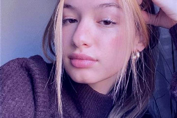 Lily, 27, a blonde brown-eyed caucasian companion based in Kenilworth. Offering Overnight, CIM, BDSM, 69. Available for incall and outcall, day and evening d...