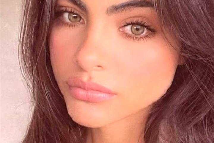 Lily, 27, a brunette grey-eyed middle eastern companion based in Ravanusa. Offering CIM, OWO, Tantra, Massage, Deep French Kissing. Available for incall and ...