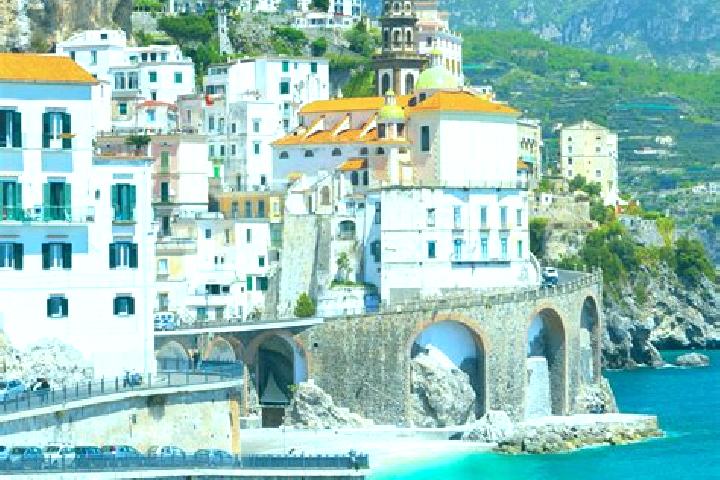 Lily, 27 — Escort in Monte Roberto, Italy