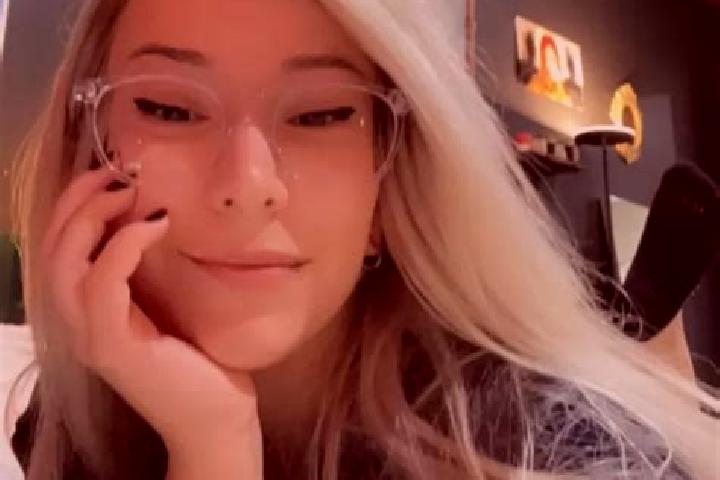 Lily, 28, a blonde dark-eyed indian companion based in Lunca Cetatuii. Offering Dinner Date, Duos, Tantra. Available for incall and outcall, overnight bookin...