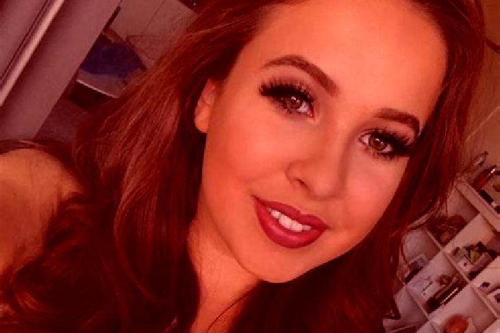 Lily, 29, a auburn amber-eyed mixed companion based in Tortoles. Offering Dinner Date, A-Level, 69, Erotic Massage. Available for incall and outcall, overnig...