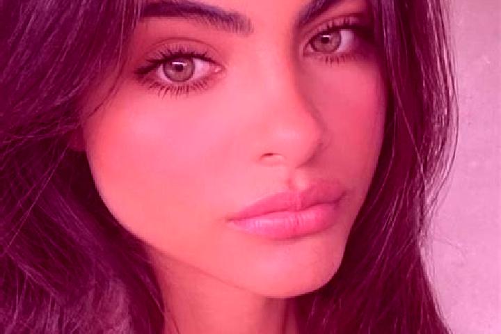 Lily, 30, a red green-eyed indian companion based in Doxhicho. Offering Duos, Massage, GFE, BDSM. Available for incall and outcall, overnight bookings availa...