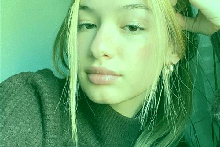 Lily, 31, a blonde brown-eyed caucasian companion based in Rivamonte Agordino. Offering Domination, CIM, BDSM. Available for incall and outcall, day and even...