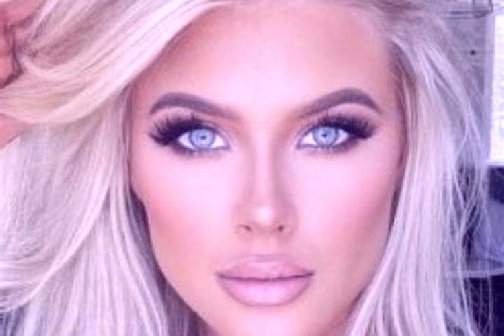 Lily, 31, a platinum blonde hazel-eyed mediterranean companion based in Boiro. Offering 69, Couples, Duos, Prostate Massage. Available for incall and outcall...