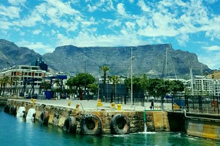 Lily, 32 — Escort in Africa 70, Cape Verde