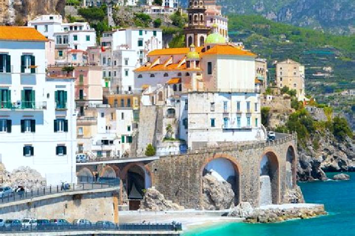 Lily, 32 — Escort in Mori, Italy