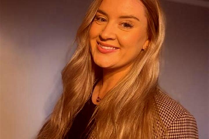 Lily, 32 — Escort in Sefton Park, Australia