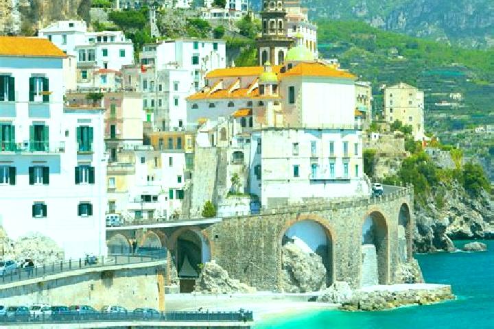 Lily, 32 — Escort in Vas, Italy