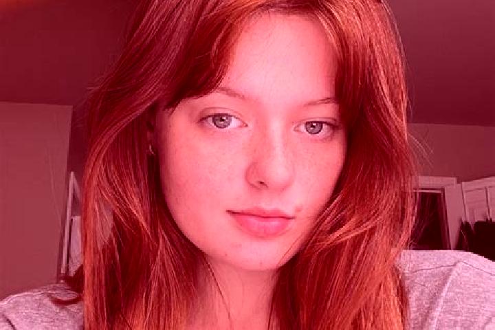 Lily, 33, a red grey-eyed ebony companion based in Uebersyren. Offering Travel Companion, Dinner Date. Available for incall and outcall, day and evening dates.
