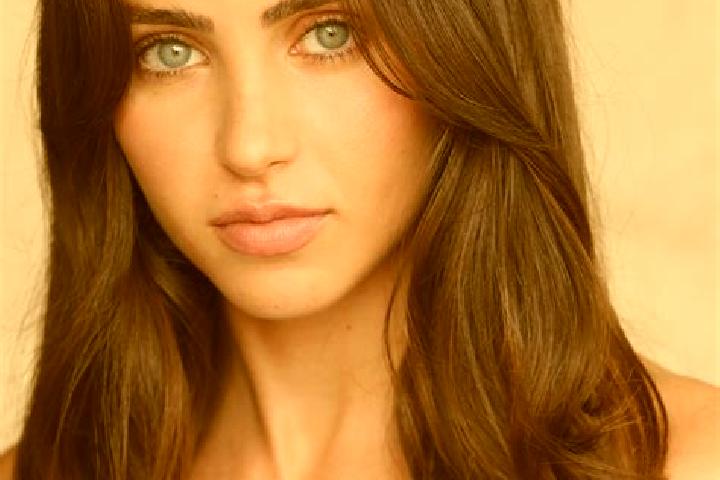 Lily, 34, a brunette brown-eyed latina companion based in Voiehoshcha. Offering Girlfriend Experience, Massage, Dinner Date, Striptease, Deep French Kissing....