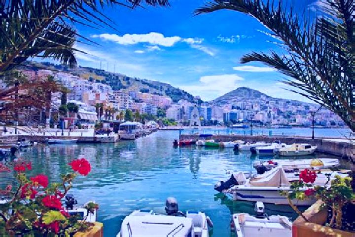 Lily, 34 — Escort in Kapinove, Albania