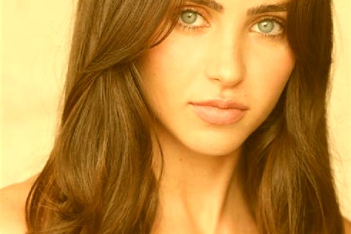 Lily, 35, a brunette blue-eyed mixed companion based in Alausi. Offering Roleplay, CIM, 69. Available for incall and outcall, overnight bookings available.