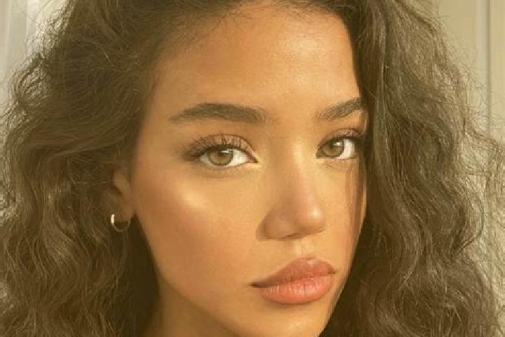 Lily, 36, a black brown-eyed european companion based in Chicbul. Offering Girlfriend Experience, Deep French Kissing, Overnight. Available for incall and ou...