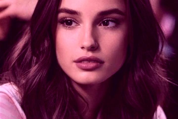 Lily, 36, a brunette brown-eyed indian companion based in Schrattenbach. Offering Erotic Massage, Massage, Dinner Date, OWO. Available for incall and outcall...