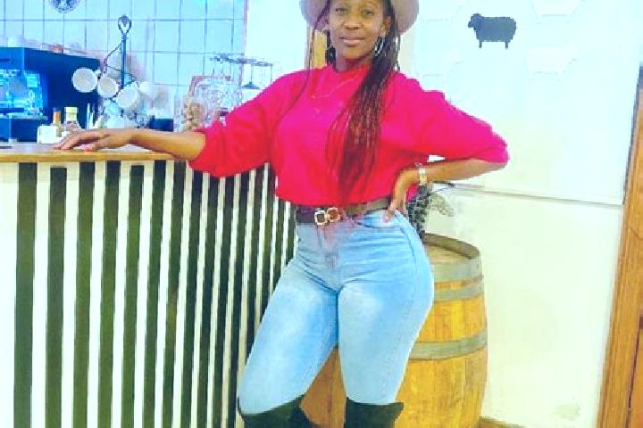 Lily, 37 — Escort in Cradock, South Africa