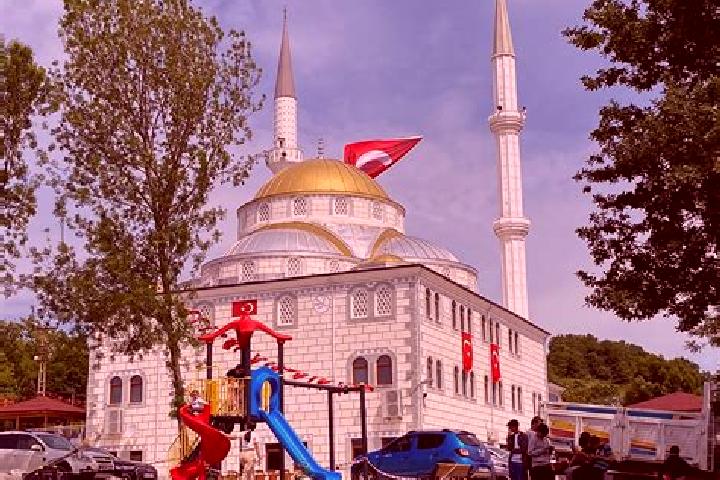 Lily, 37 — Escort in Terkehatipler, Turkey