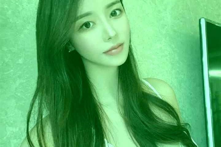 Lily, 37 — Escort in Xiejiatan, China