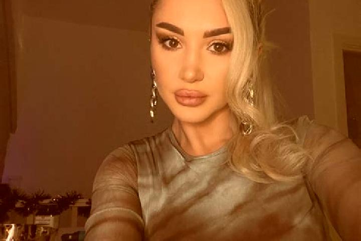 Lily, 38, a blonde dark-eyed mixed companion based in Ruinen. Offering Travel Companion, GFE, Deep French Kissing, Striptease. Available for incall and outca...