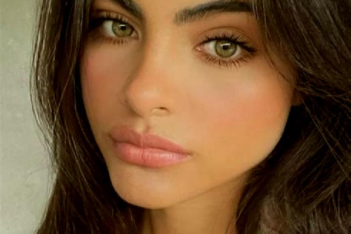Lily, 38, a brunette green-eyed european companion based in Houthalen. Offering Tantra, Erotic Massage. Available for incall and outcall, day and evening dates.