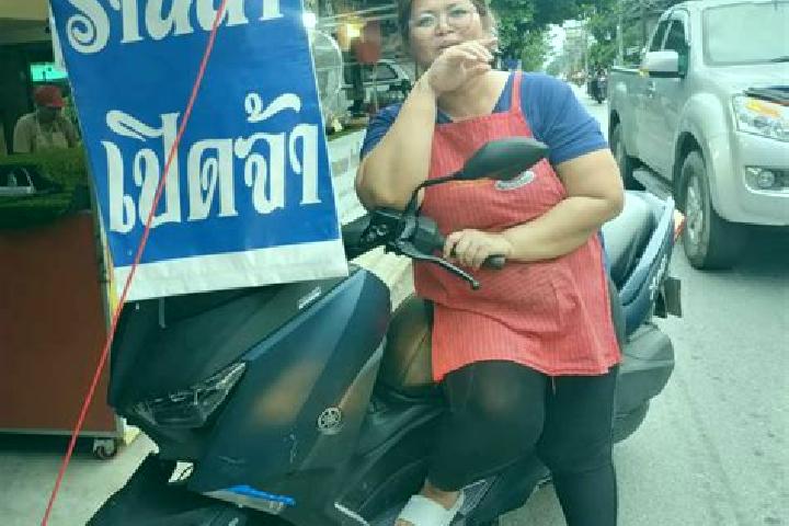 Lily, 38 — Escort in Kham Sakae Saeng, Thailand
