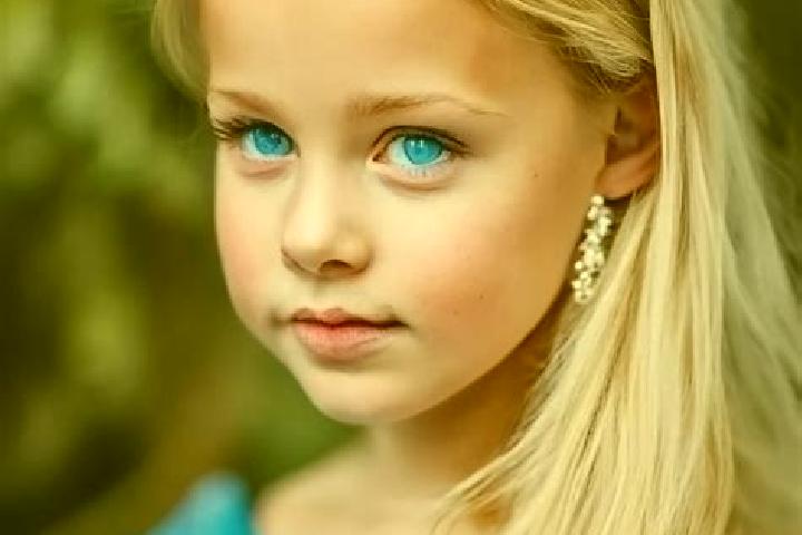 Lily, 39, a blonde blue-eyed middle eastern companion based in Roma. Offering Roleplay, Erotic Massage, Travel Companion, CIM. Available for incall and outca...
