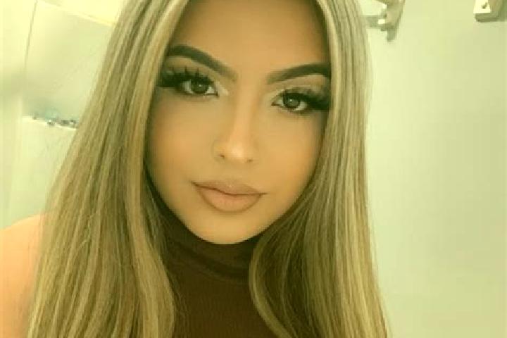 Lucy, 20, a blonde hazel-eyed latina companion based in Zhougang. Offering Massage, A-Level. Available for incall and outcall, day and evening dates.