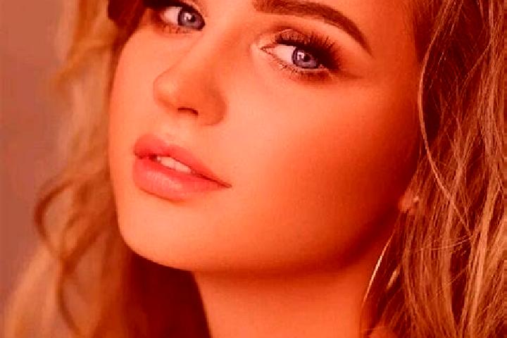 Lucy, 20, a dark blonde blue-eyed slavic companion based in Tecomaluca. Offering CIM, A-Level, Erotic Massage, Couples. Available for incall and outcall, ove...