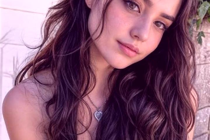 Lucy, 20, a red hazel-eyed mediterranean companion based in Beijiao. Offering Deep French Kissing, BDSM, Fetish, Prostate Massage. Available for incall and o...