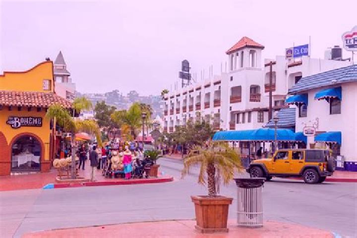 Lucy, 20 — Escort in La Ensenada, Mexico