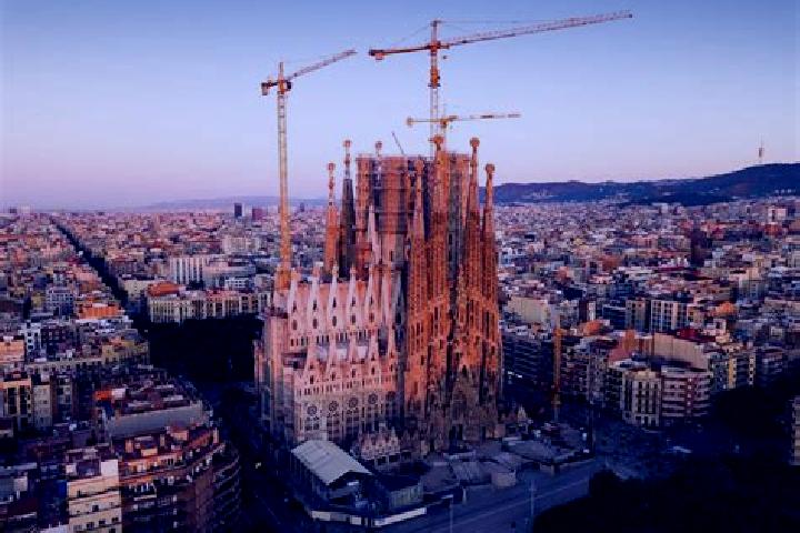 Lucy, 20 — Escort in Sagrada Familia, Brazil