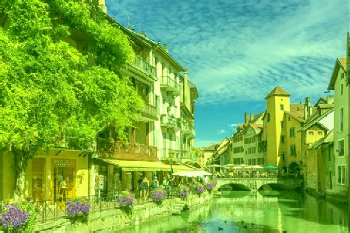 Lucy, 20 — Escort in Volx, France