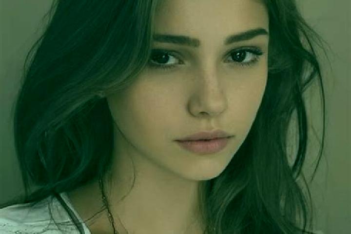 Lucy, 21, a chestnut amber-eyed slavic companion based in Hazro. Offering Girlfriend Experience, A-Level, Couples. Available for incall and outcall, day and ...