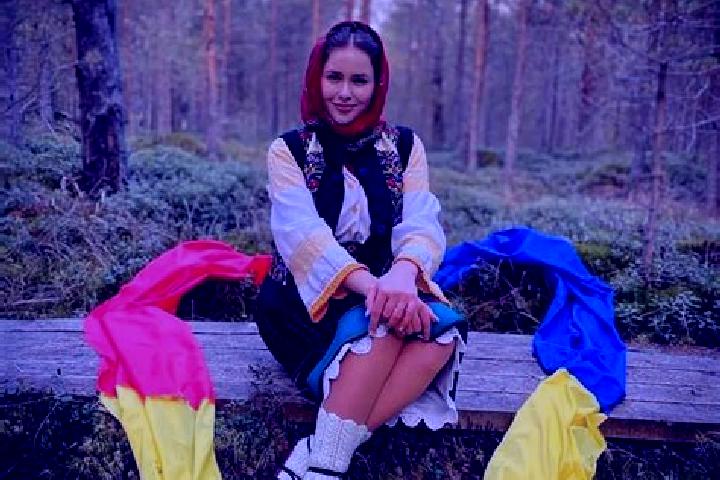 Lucy, 22 — Escort in Cacica, Romania