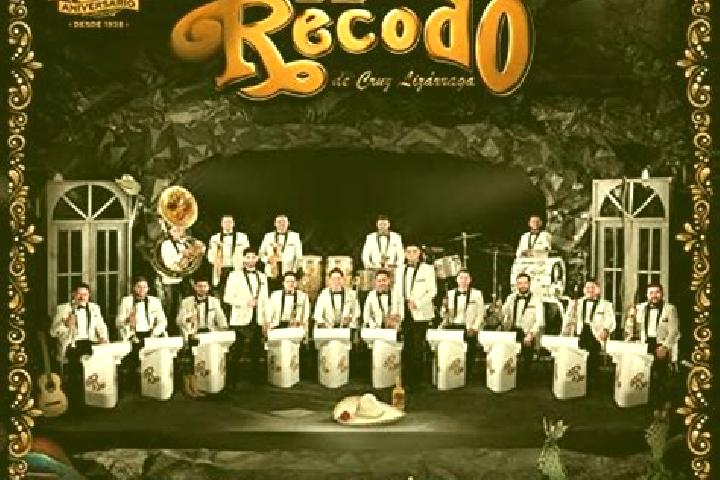 Lucy, 22 — Escort in El Recodo, Mexico